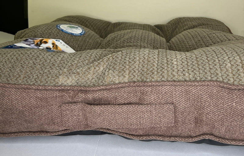 $7 OFF! 28" La-Z-Boy Square EcoTEC Microfiber Pillow Pet Bed: Brown