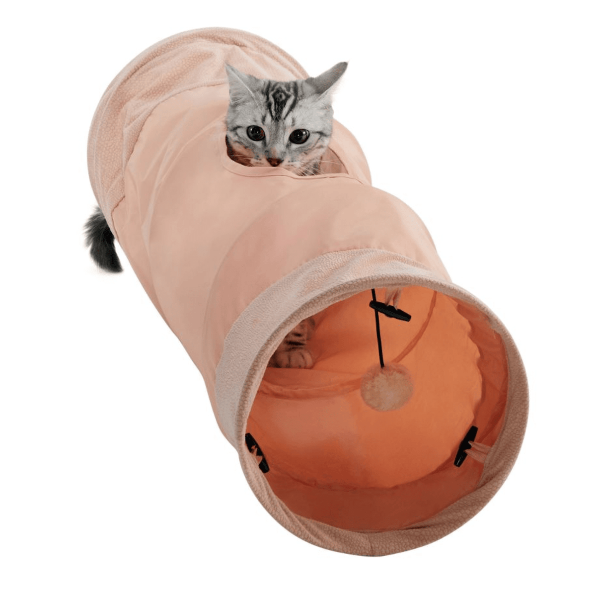 Tunnel fashion feeder for cats