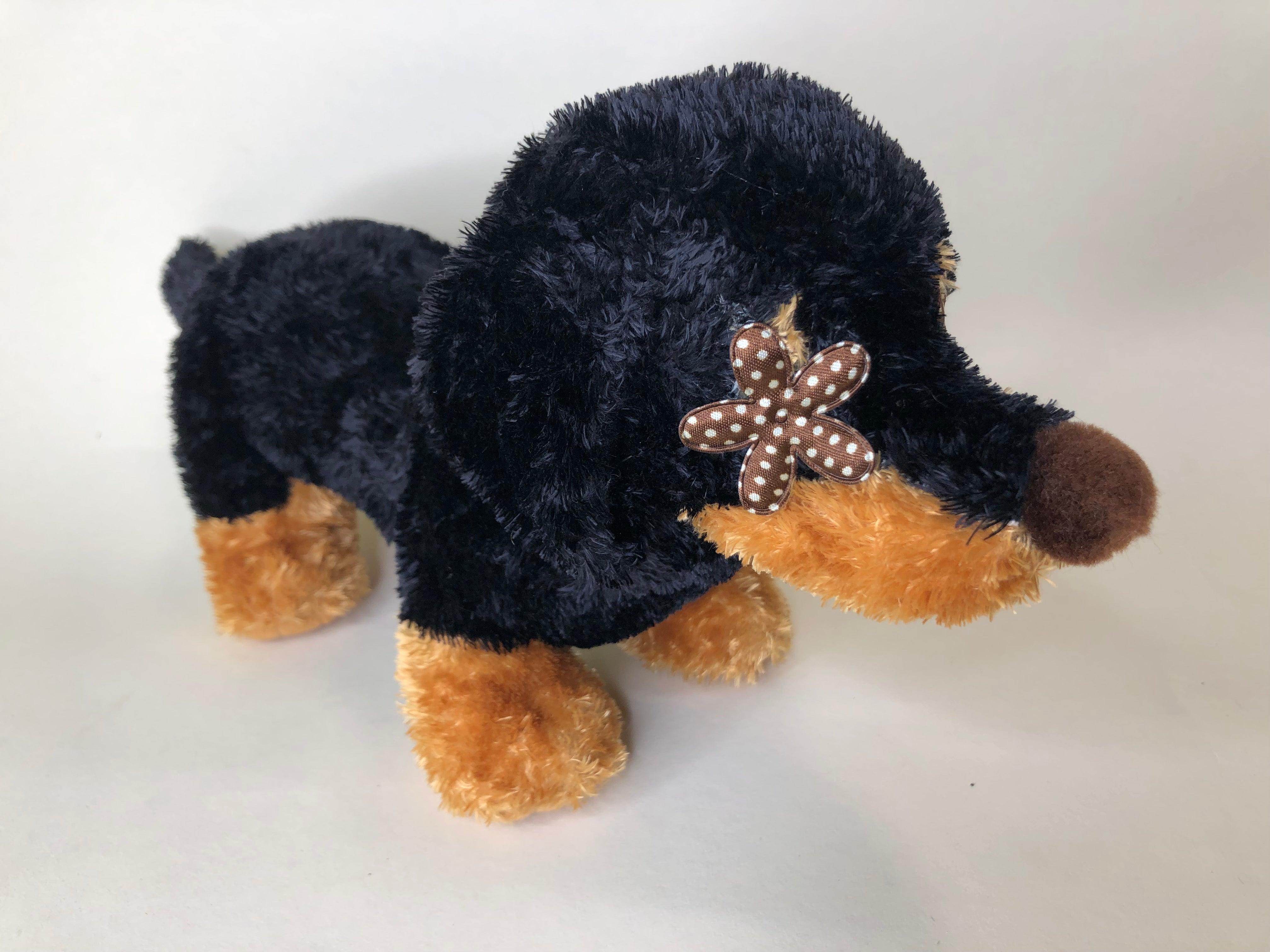 Mini Me Squeaky Breed Dog Toy: Dachshund / Doxie
